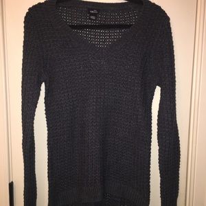 Long V neck gray sweater